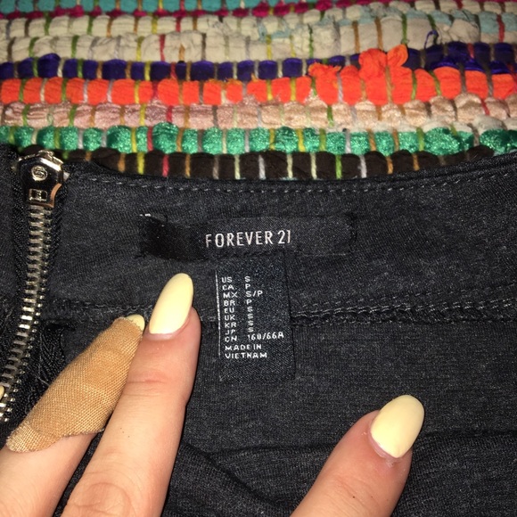 forever 21 skater skirt - Picture 3 of 3